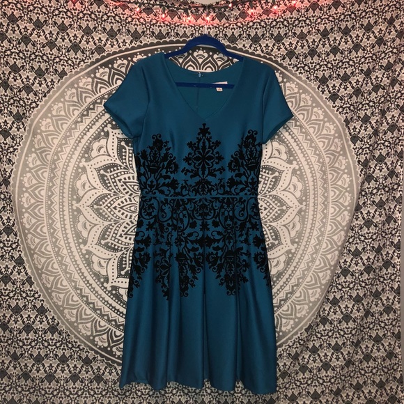💙CB ESTABLISHED 1963💙 Gorgeous Blue Dress! NWOT - Picture 2 of 5